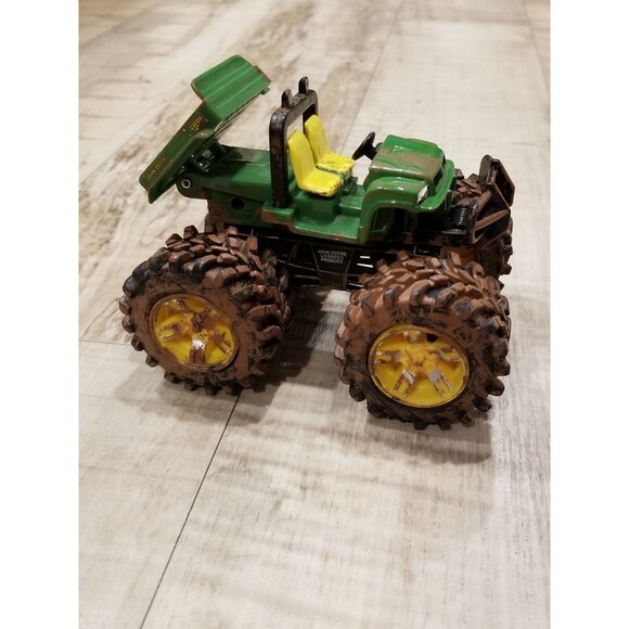 Official John Deere Muddy Monster Truck Big Wheeled Tractor Die Cast - Picture 1 of 3